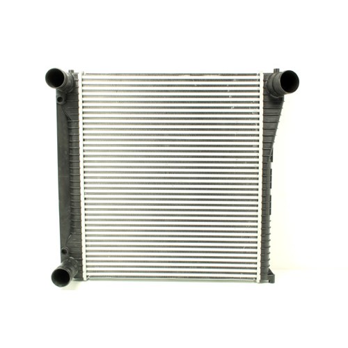 Intercooler LR022738